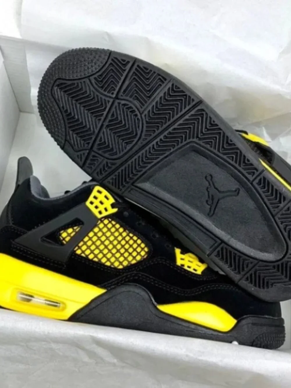 Nike Air Jordan 4 Retro Shoes Thunder 2023 Black Yellow